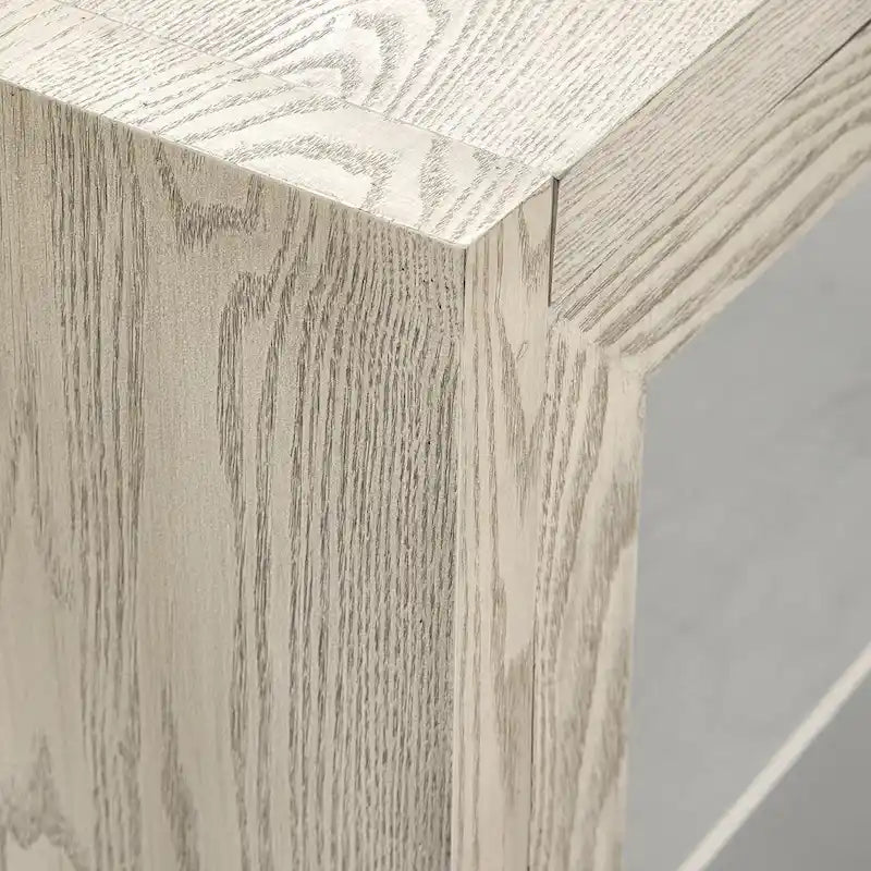 Meuble de rangement en bois avec trois portes en verre trempé