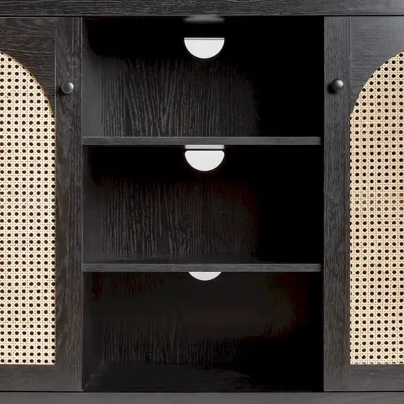 Buffet bas à portes avec panneaux en rotin arqué
