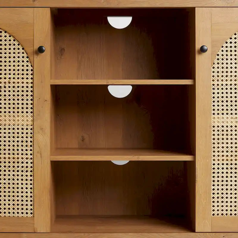 Buffet bas à portes avec panneaux en rotin arqué