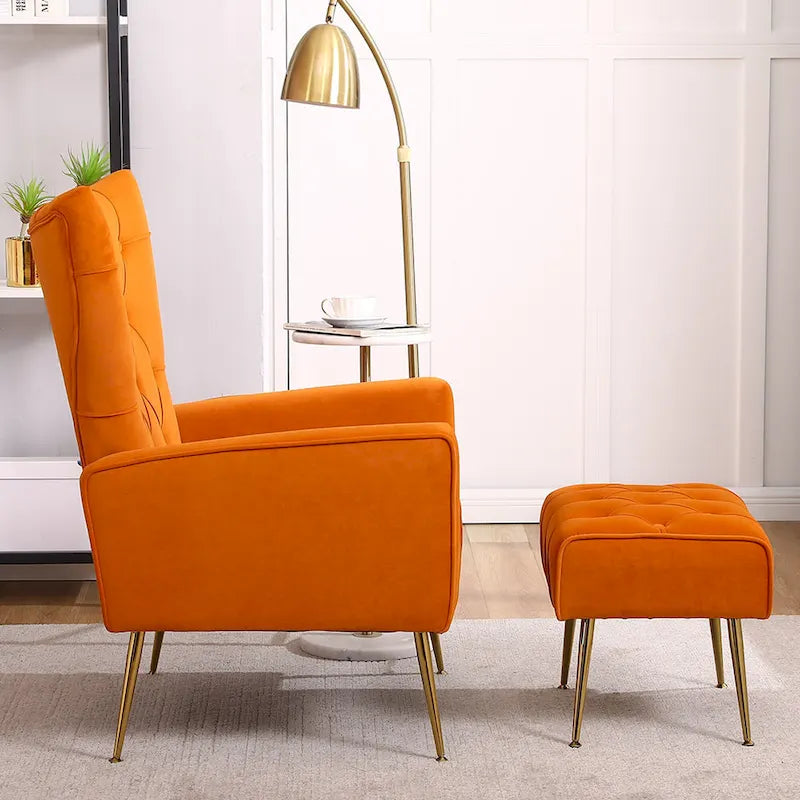 Fauteuil à oreilles tapissé avec pouf