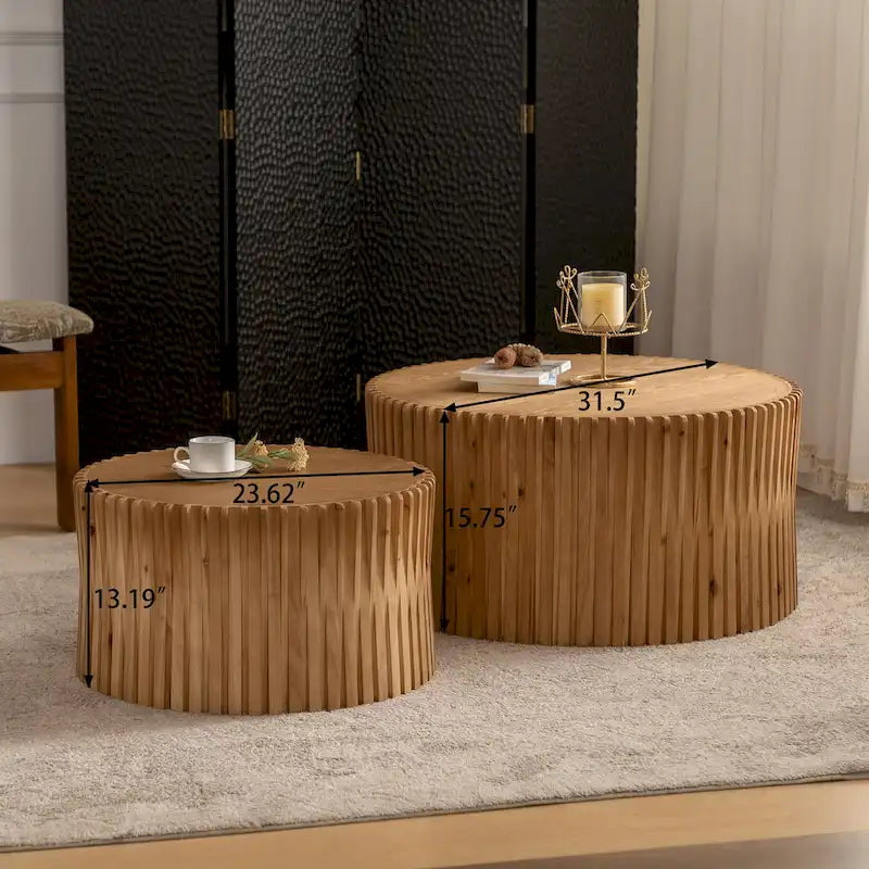 Table basse avec motif texturé en relief vertical pour salon